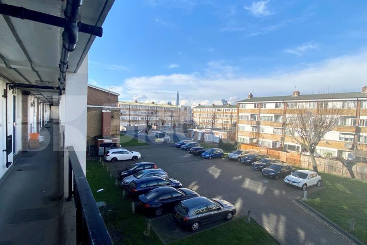 Duplex three double bedroomed apartment with balcony Coopers Road, Bermondsey